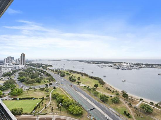 2309/2 COMO CRES, SOUTHPORT, QLD 4215