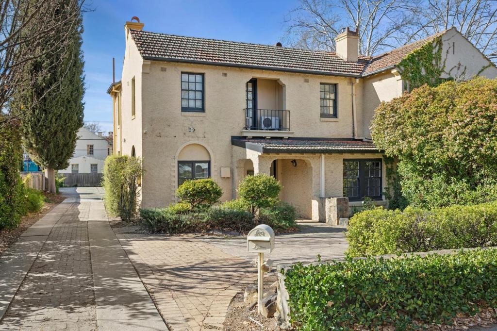 29 Murray Cres, Griffith, ACT 2603