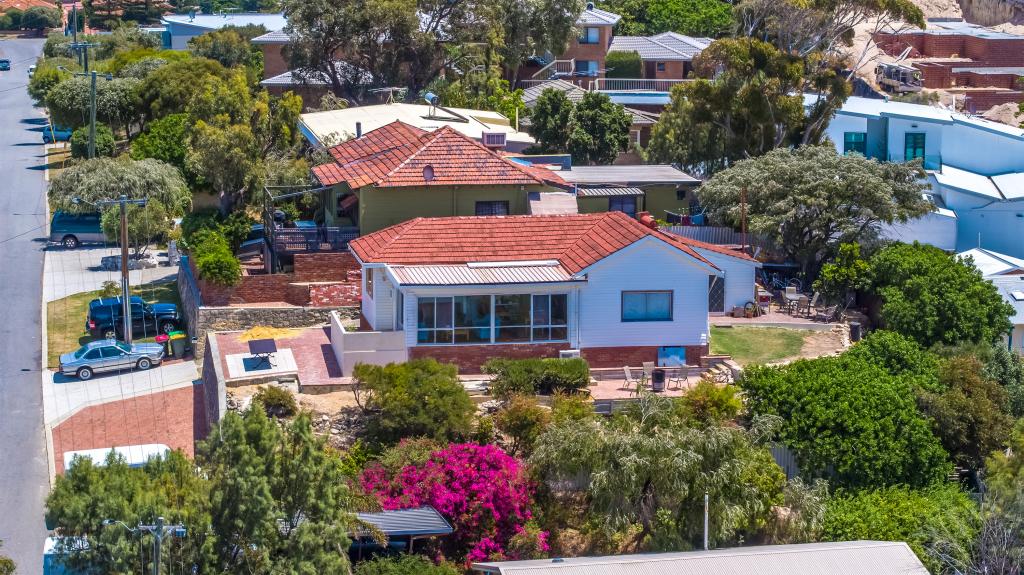 40 Southbourne St, Scarborough, WA 6019