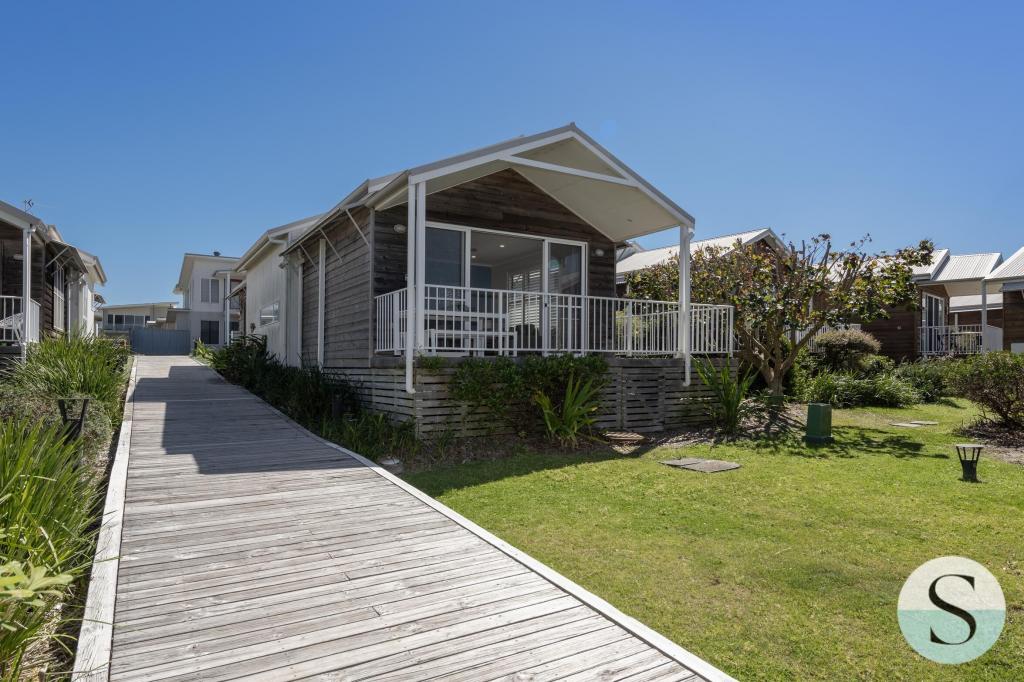 49 Seaside Cct, Caves Beach, NSW 2281