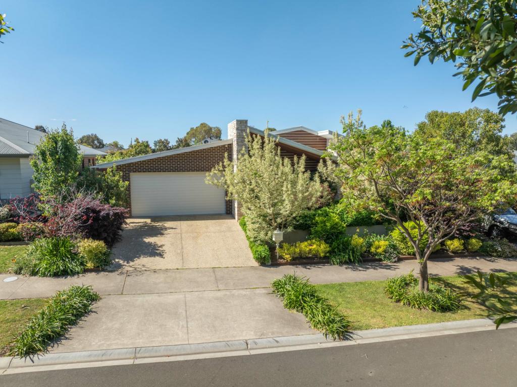 7 Rustic Pl, Bairnsdale, VIC 3875