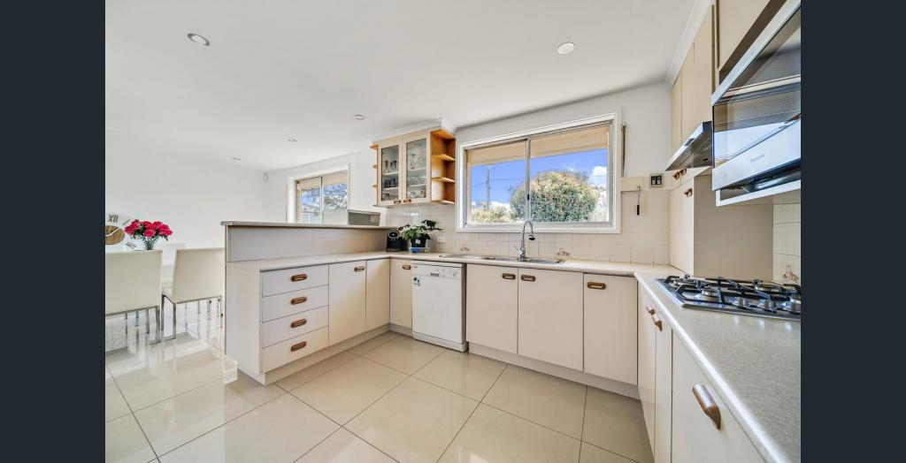 15 Degraves Cres, Wanniassa, ACT 2903