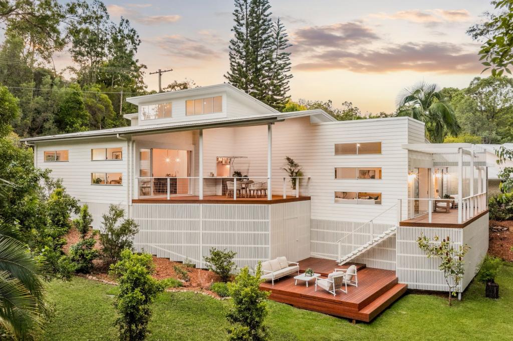 21 BEN LOMOND DR, HIGHLAND PARK, QLD 4211