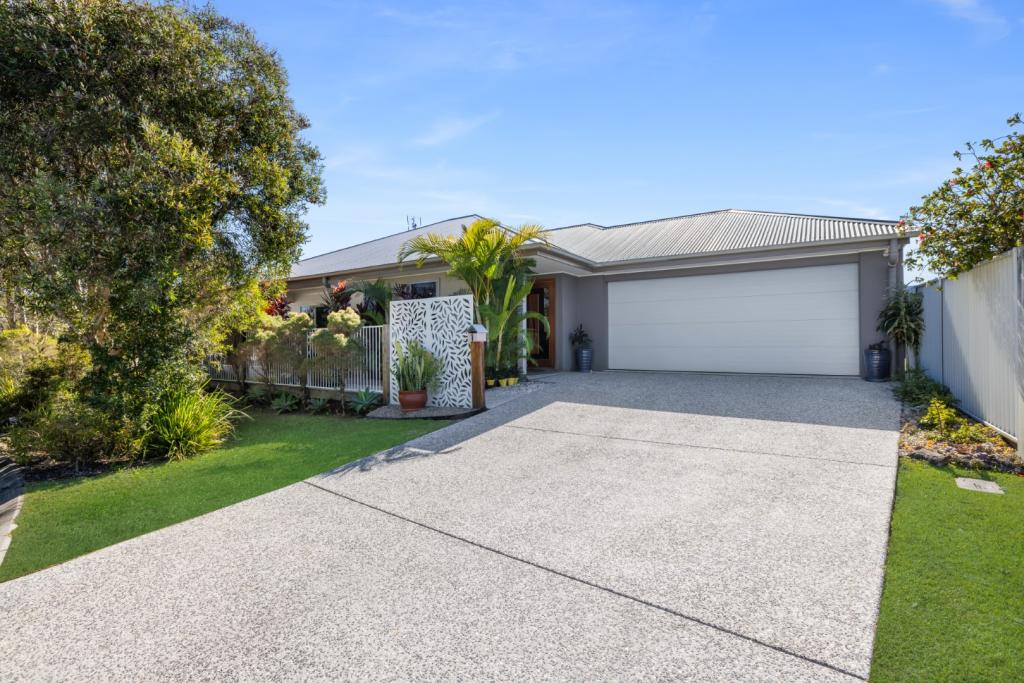 1 BURDEKIN PL, PELICAN WATERS, QLD 4551