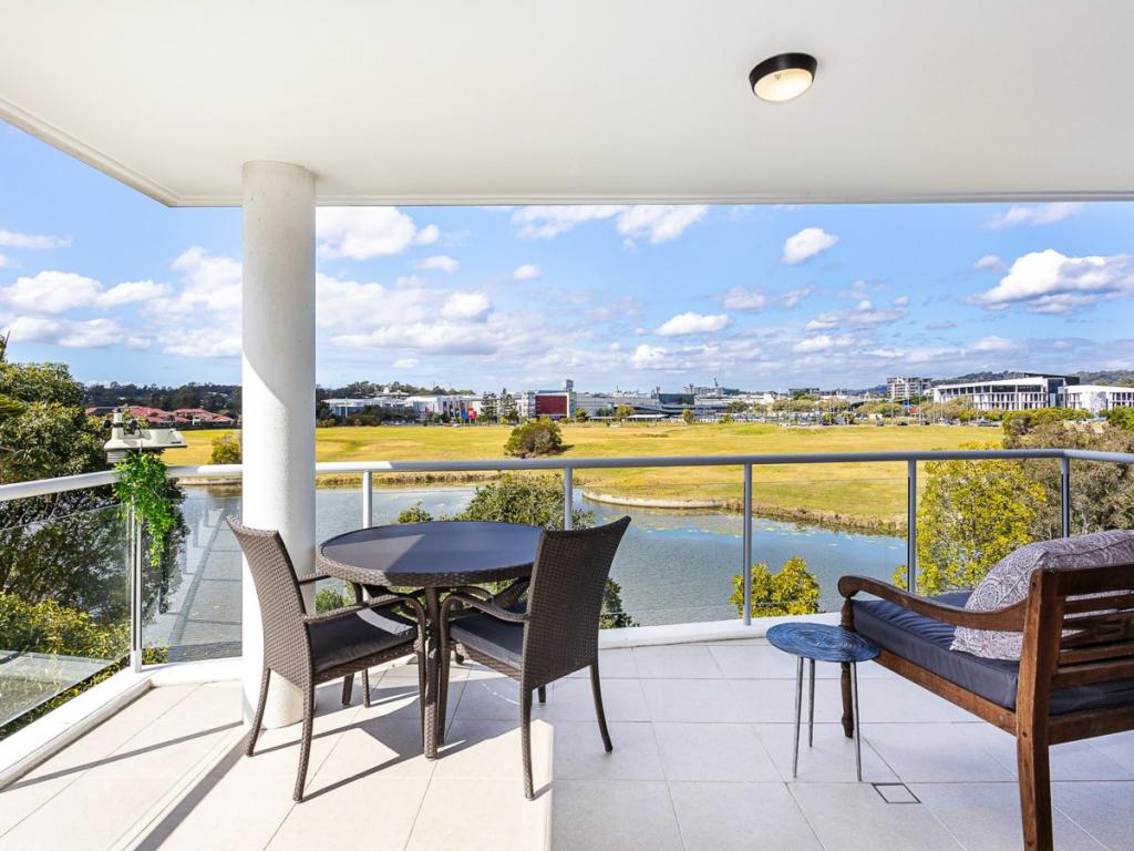 18/11 PROMENADE AVE, ROBINA, QLD 4226