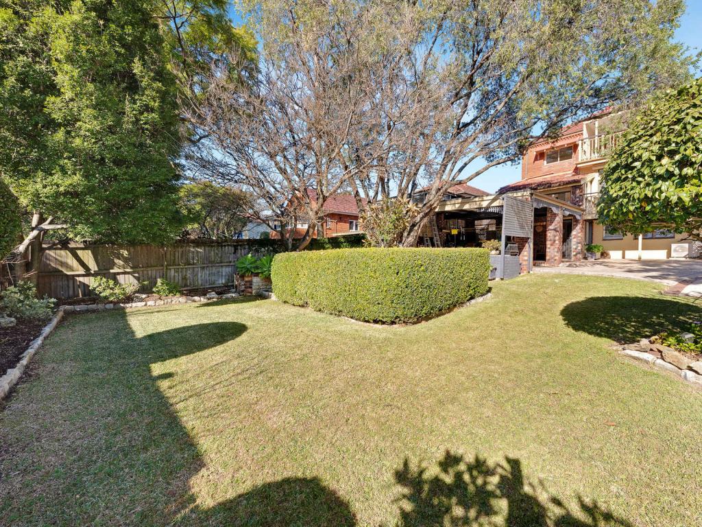 209 SAILORS BAY RD, NORTHBRIDGE, NSW 2063