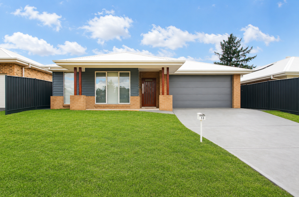 13 Edye Cct, Orange, NSW 2800