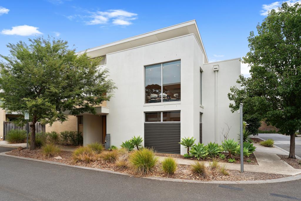 10 WITHERS WAY, MENTONE, VIC 3194