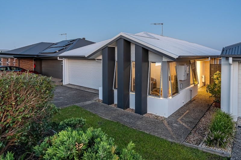 5 Austin Way, Park Ridge, QLD 4125