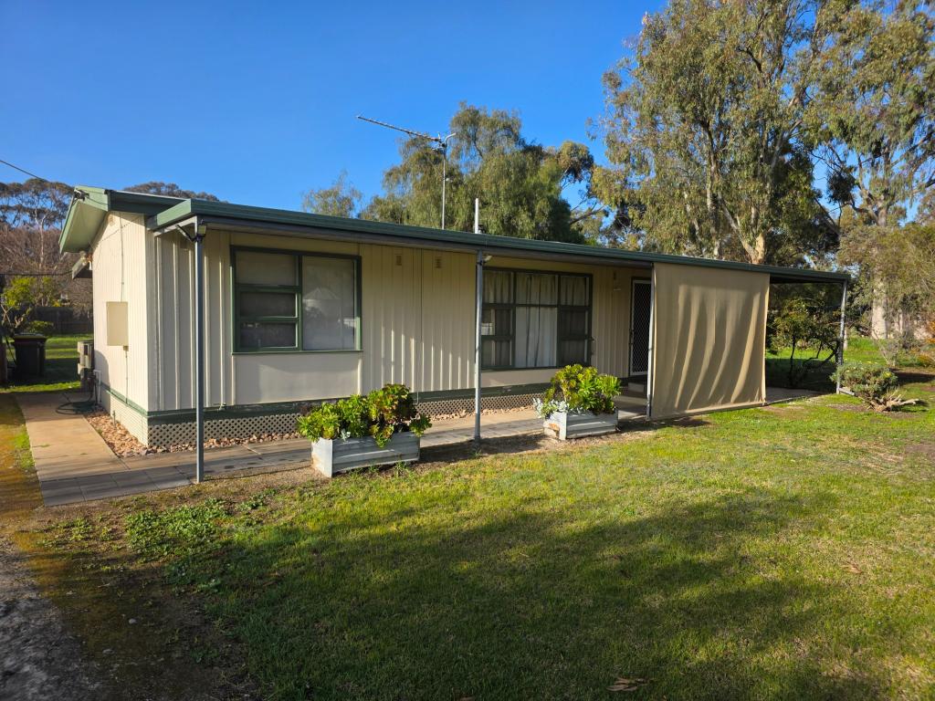 8 Holt St, Mundulla, SA 5270