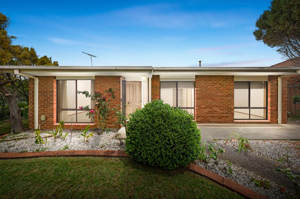 19 Crampton Cres, Mill Park, VIC 3082