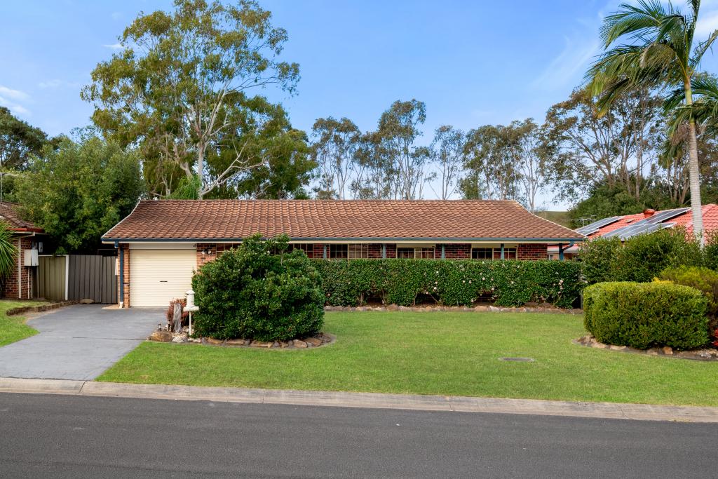 15 Saltpetre Cl, Eagle Vale, NSW 2558