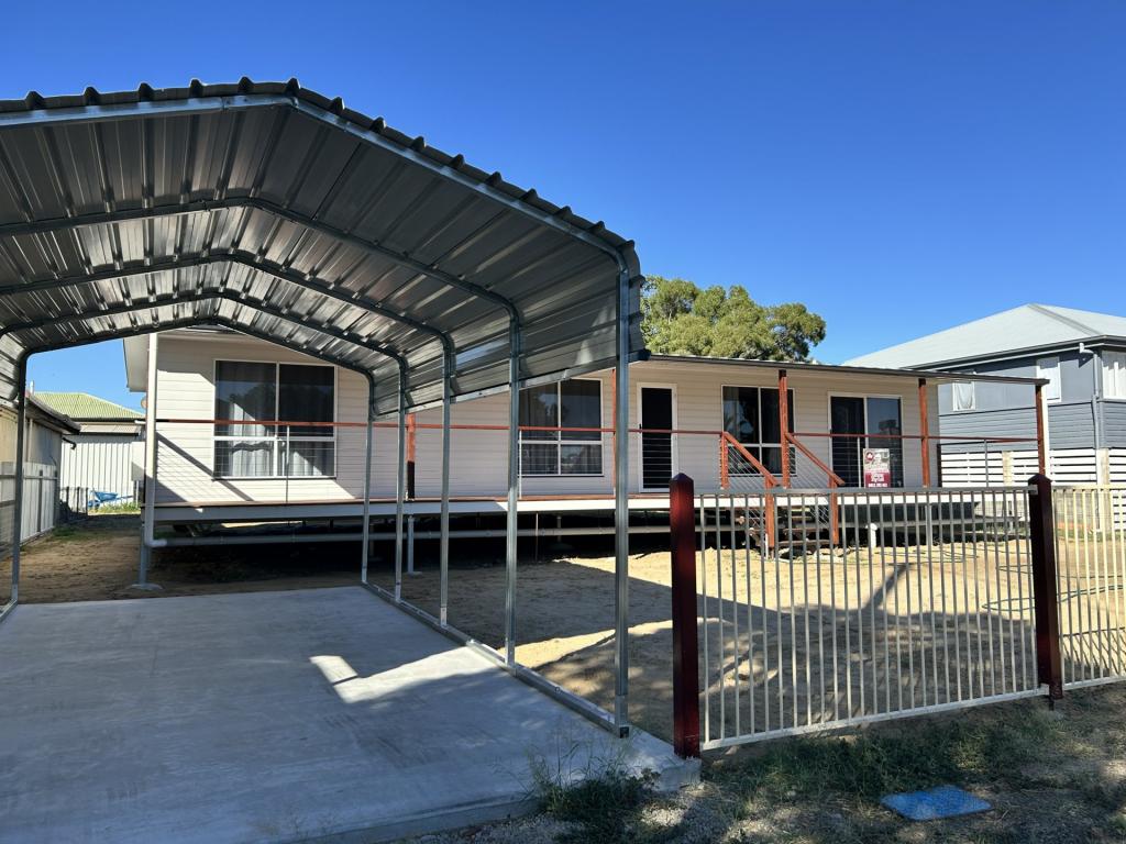 54 Chrystal St, Roma, QLD 4455