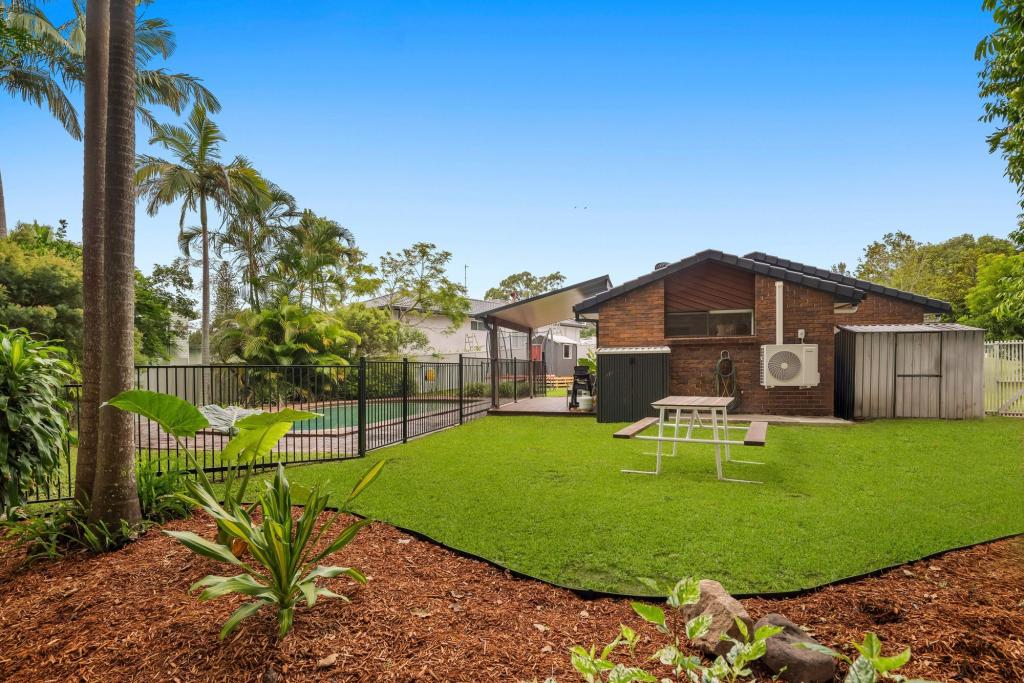 19 Whitian Dr, Carrara, QLD 4211