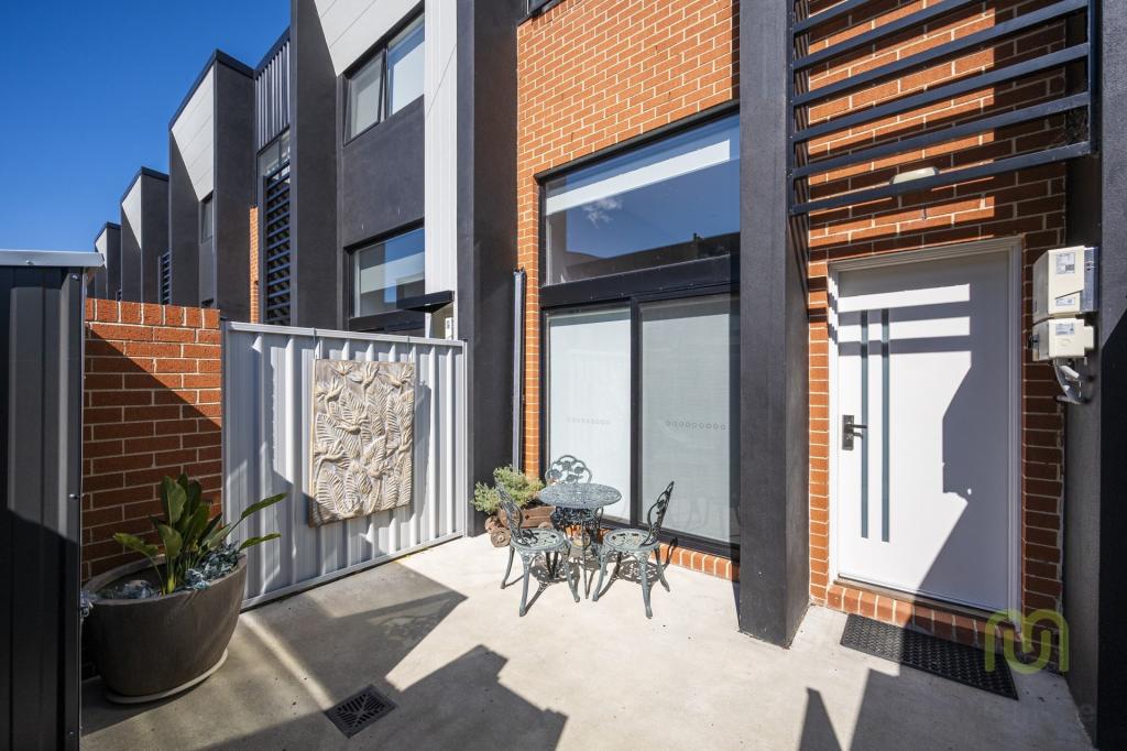 135/1 Rowland Rees Cres, Greenway, ACT 2900