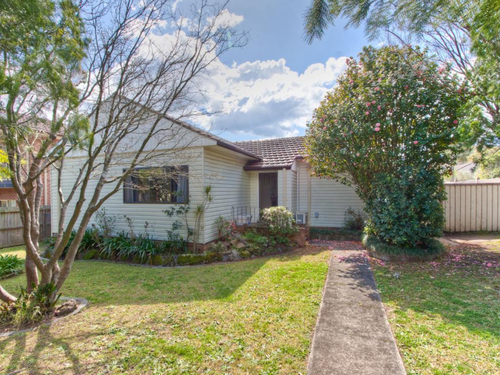 8 Hall Rd, Hornsby, NSW 2077