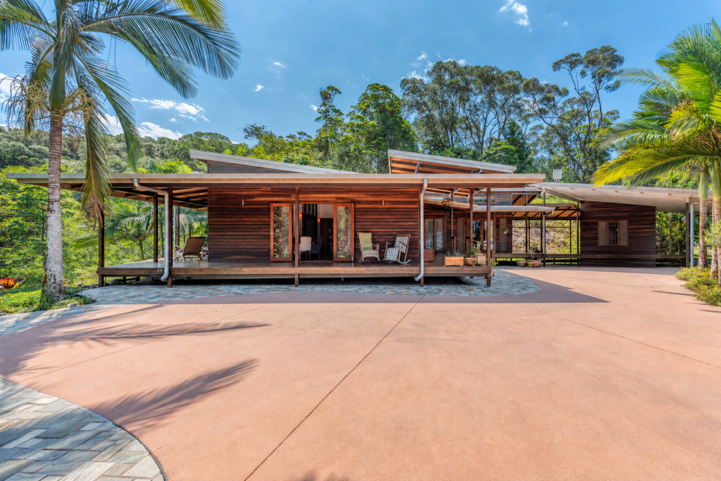 4 Whyanbeel Rd, Whyanbeel, QLD 4873