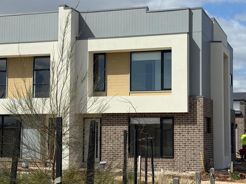 2 Flank Walk, Fraser Rise, VIC 3336