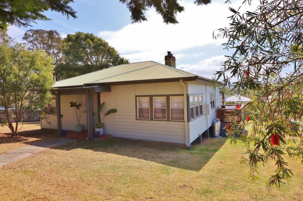 27 Mitchell St, Eden, NSW 2551