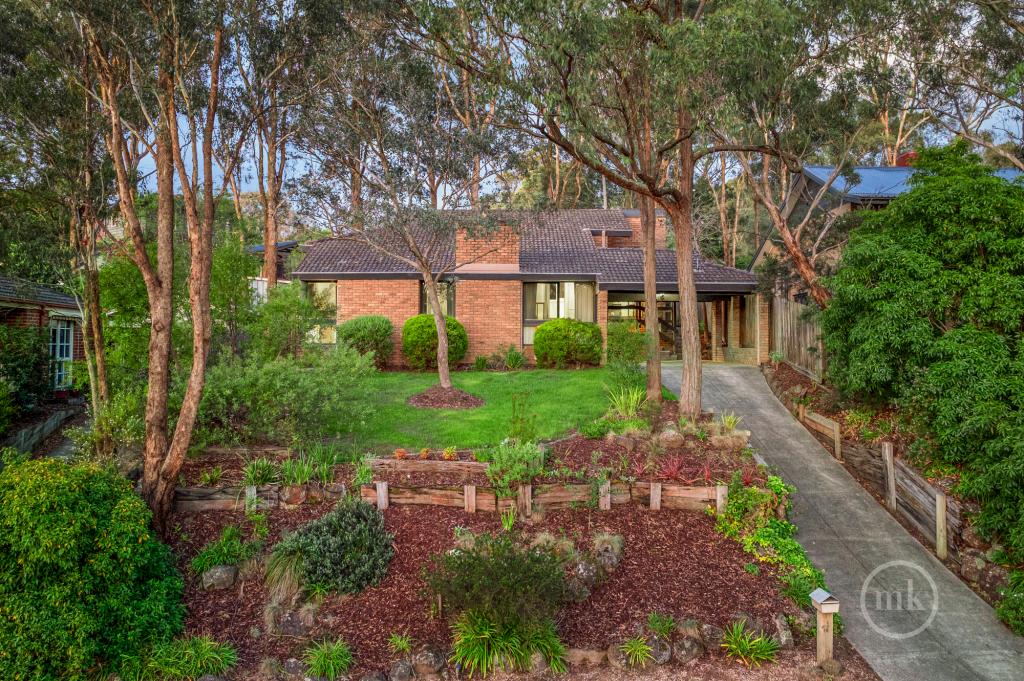 18 DUNBARTON DR, ELTHAM NORTH, VIC 3095