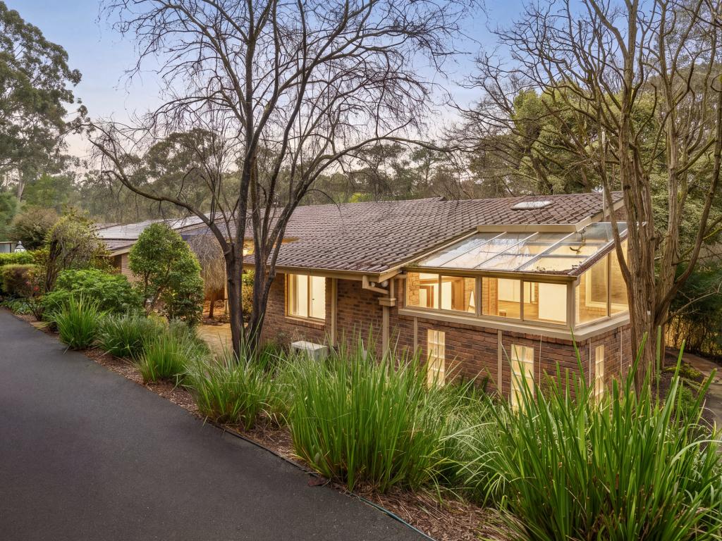 110 Mcgowans Rd, Donvale, VIC 3111