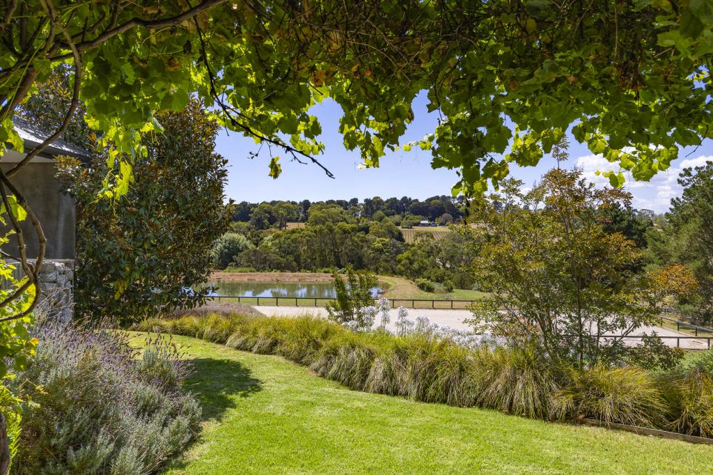 101 Stanleys Rd, Red Hill South, VIC 3937
