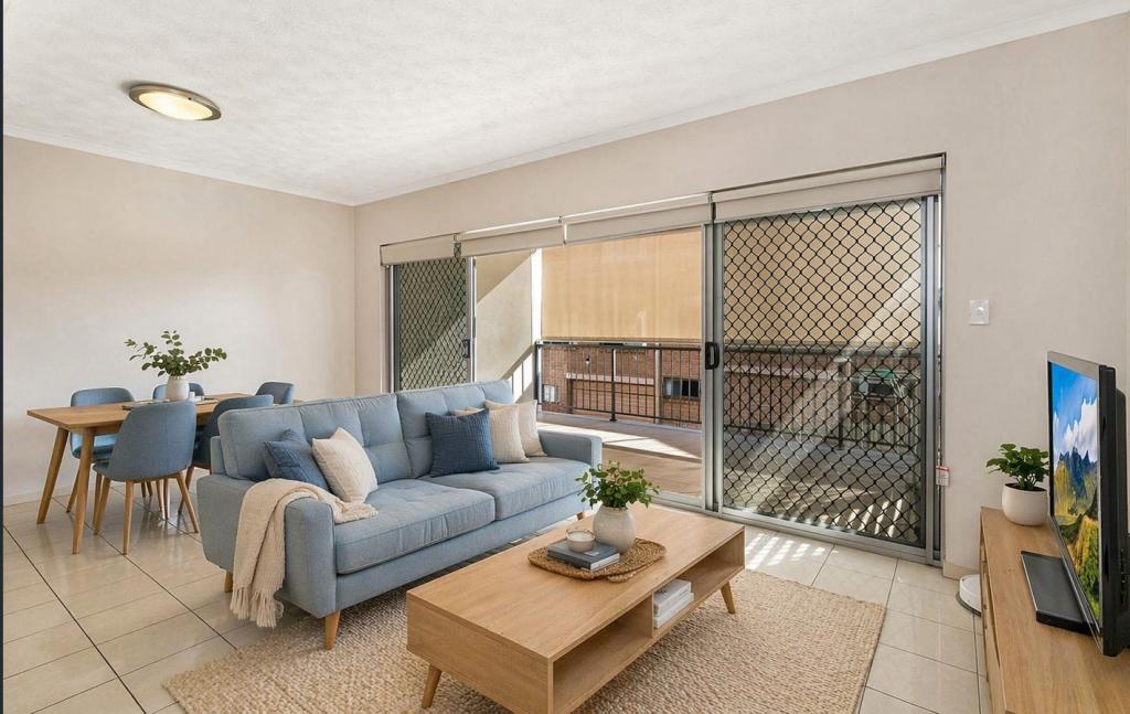 2/69 Durham St, St Lucia, QLD 4067