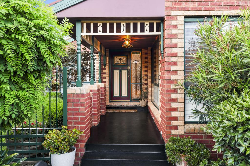 18 Midhurst Ct, Craigieburn, VIC 3064