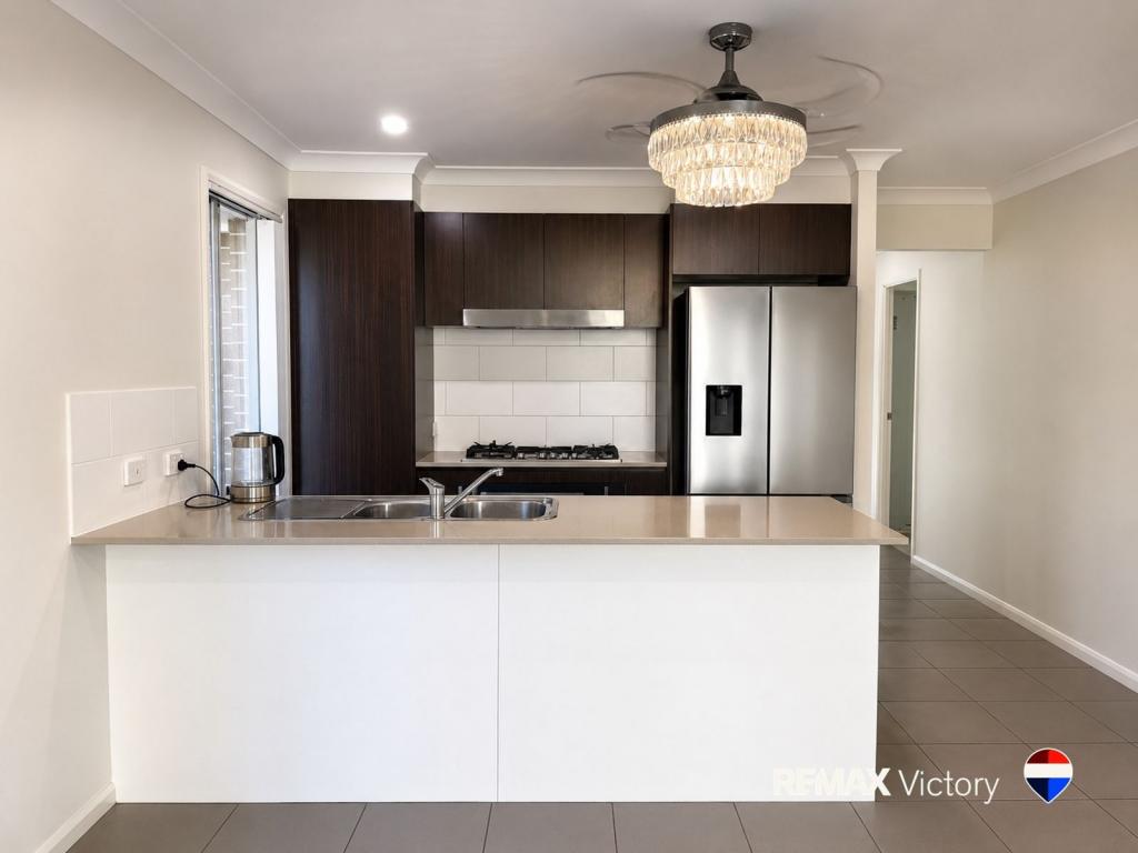 34 Petrie St, Caboolture South, QLD 4510