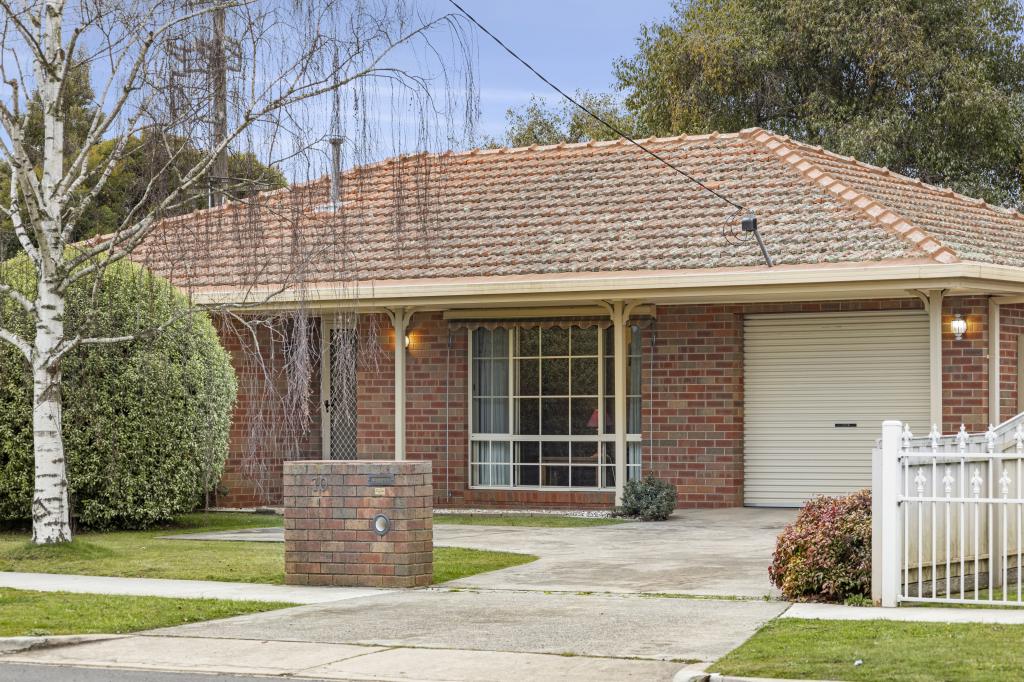 70 Edgecombe St, Kyneton, VIC 3444