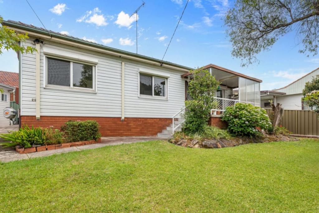 29 Abbott Rd, Seven Hills, NSW 2147