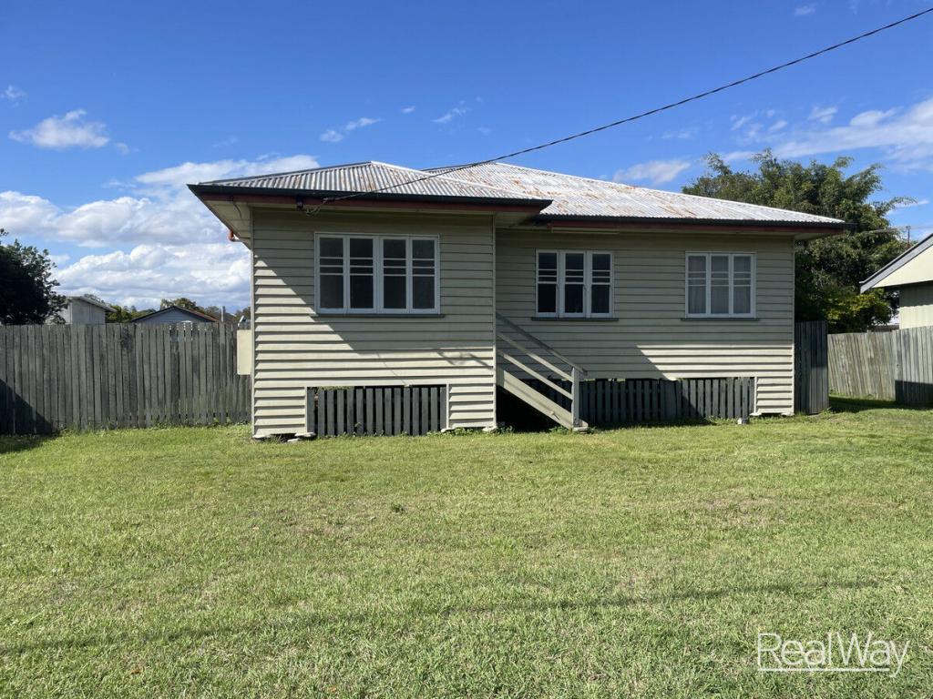 19 Hooper St, West Ipswich, QLD 4305