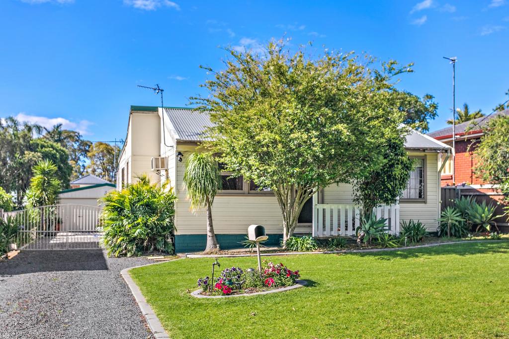 6 Cullen St, Oak Flats, NSW 2529