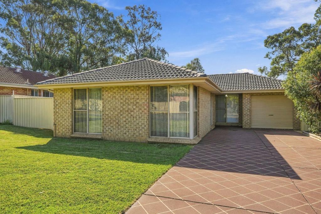 25 Hillview St, Narellan, NSW 2567