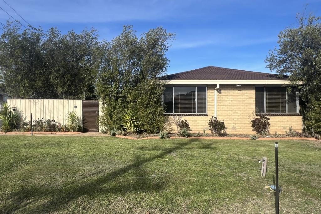 12 Kerrison Ave, St Albans, VIC 3021