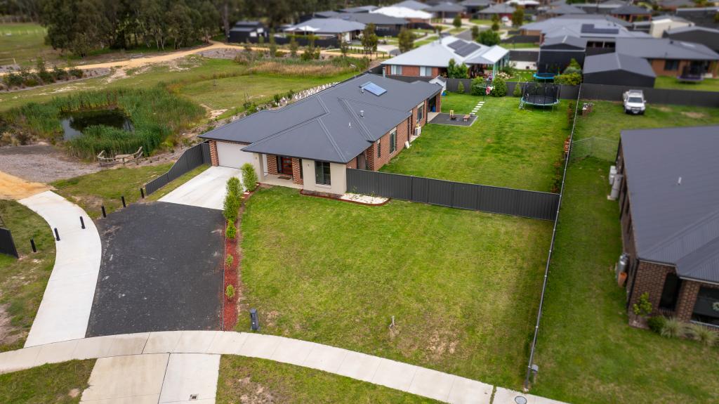 26 Hardie Pl, Stratford, VIC 3862