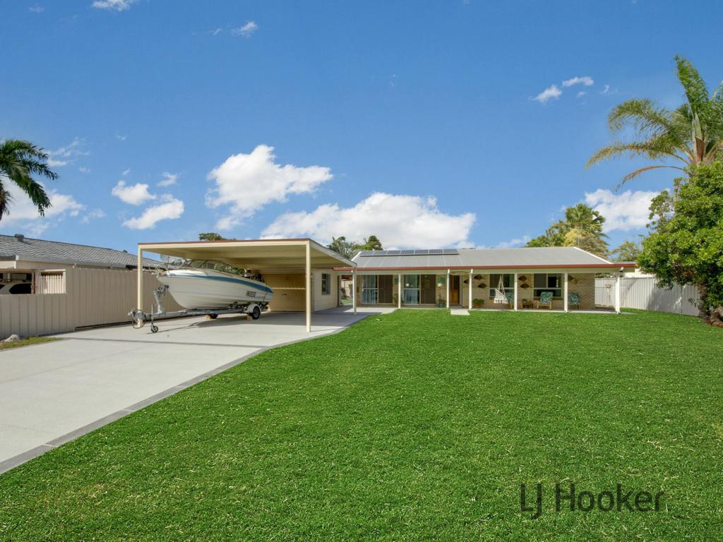 17 Alkina Cres, Boyne Island, QLD 4680