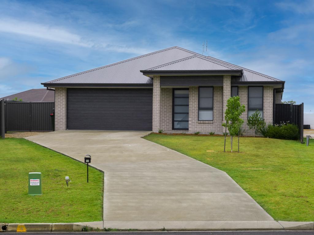 11 Mulga Pl, Moore Creek, NSW 2340