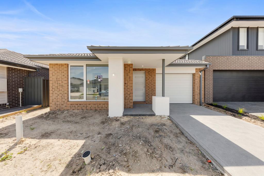 10 Northumberland Rd, Clyde, VIC 3978