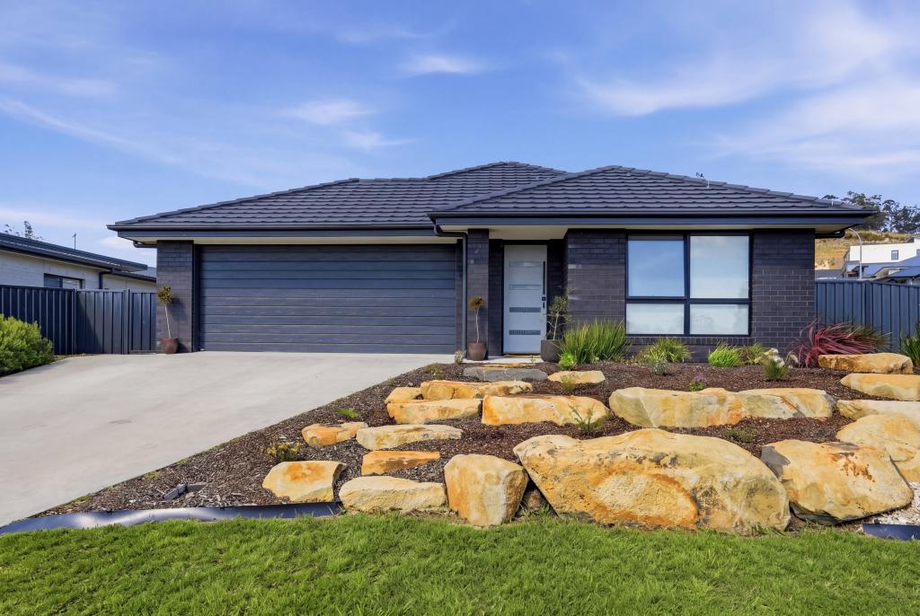 2 HUNTINGTON ST, HADSPEN, TAS 7290