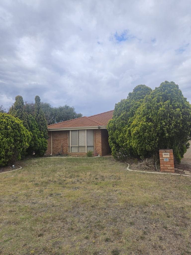 10 Treetop Cir, Canning Vale, WA 6155
