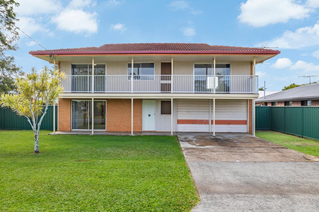19 Bay St, Redland Bay, QLD 4165