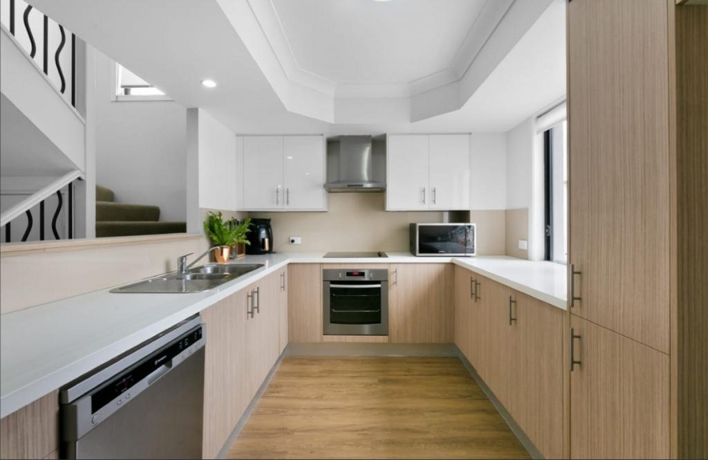 1101/2214 Gold Coast Hwy, Mermaid Waters, QLD 4218