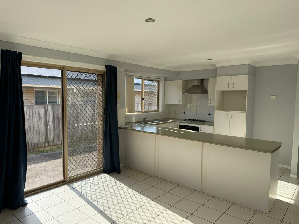 12 Lake Manchester St, Logan Reserve, QLD 4133