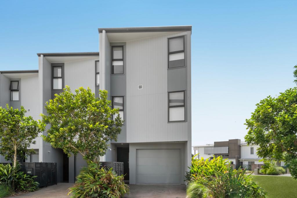 42 Outrigger Cct, Hope Island, QLD 4212