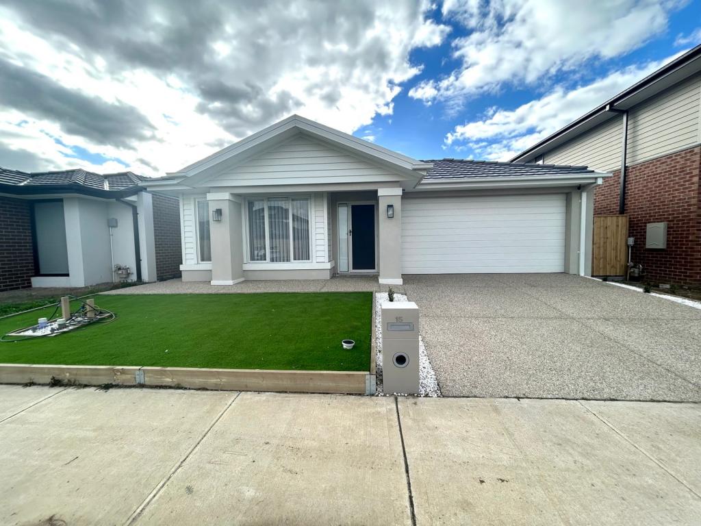 15 Vondel Way, Clyde North, VIC 3978