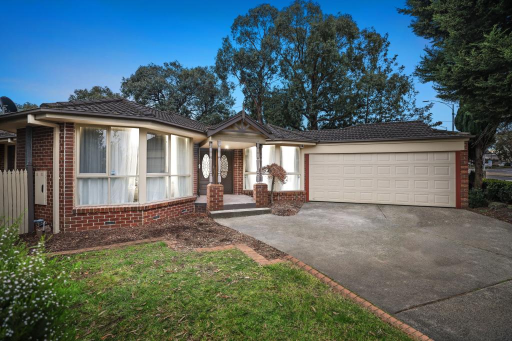 2 Lakewood Dr, Knoxfield, VIC 3180