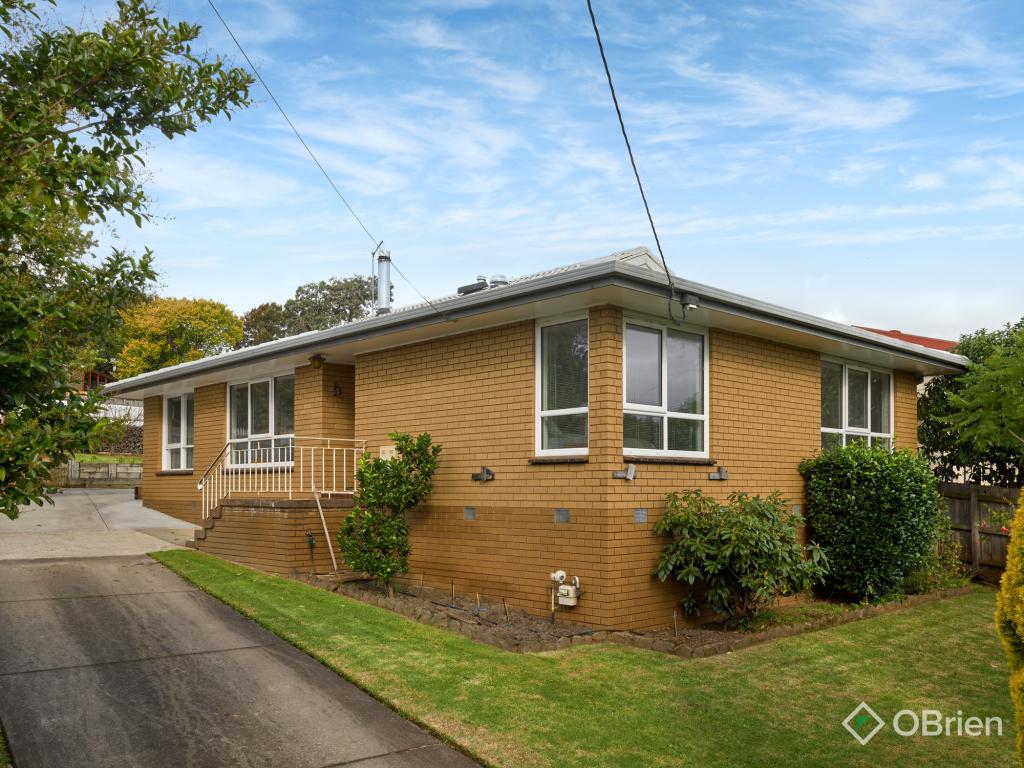 6 Russell St, Drouin, VIC 3818