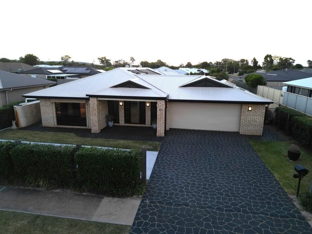 37 Berghofer Dr, Oakey, QLD 4401