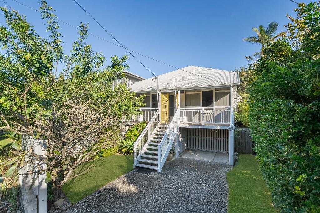 221 RAINBOW ST, SANDGATE, QLD 4017